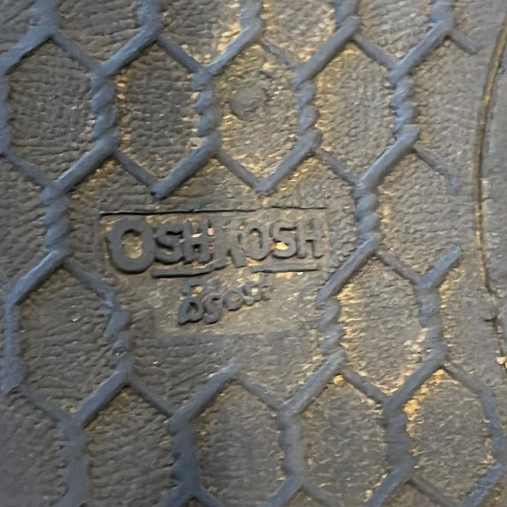 Osh gosh water shoes sandals